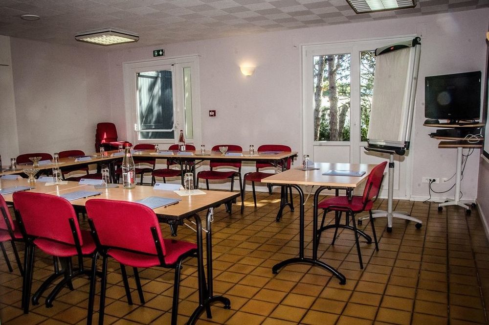 Kyriad Nancy Sud - Ludres Зручності фото